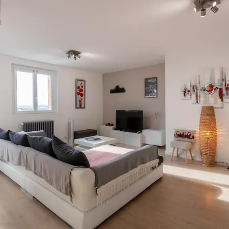 Le Victor Hugo T3 Proche Musee Soulages Daire